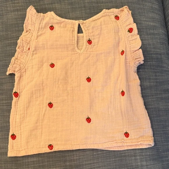 Pink Chicken Linen Muslin Ruffled Kids Top and shorts SET Strawberry 🍓 - Picture 5 of 8